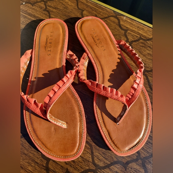 New Talbots sandals - Picture 1 of 4